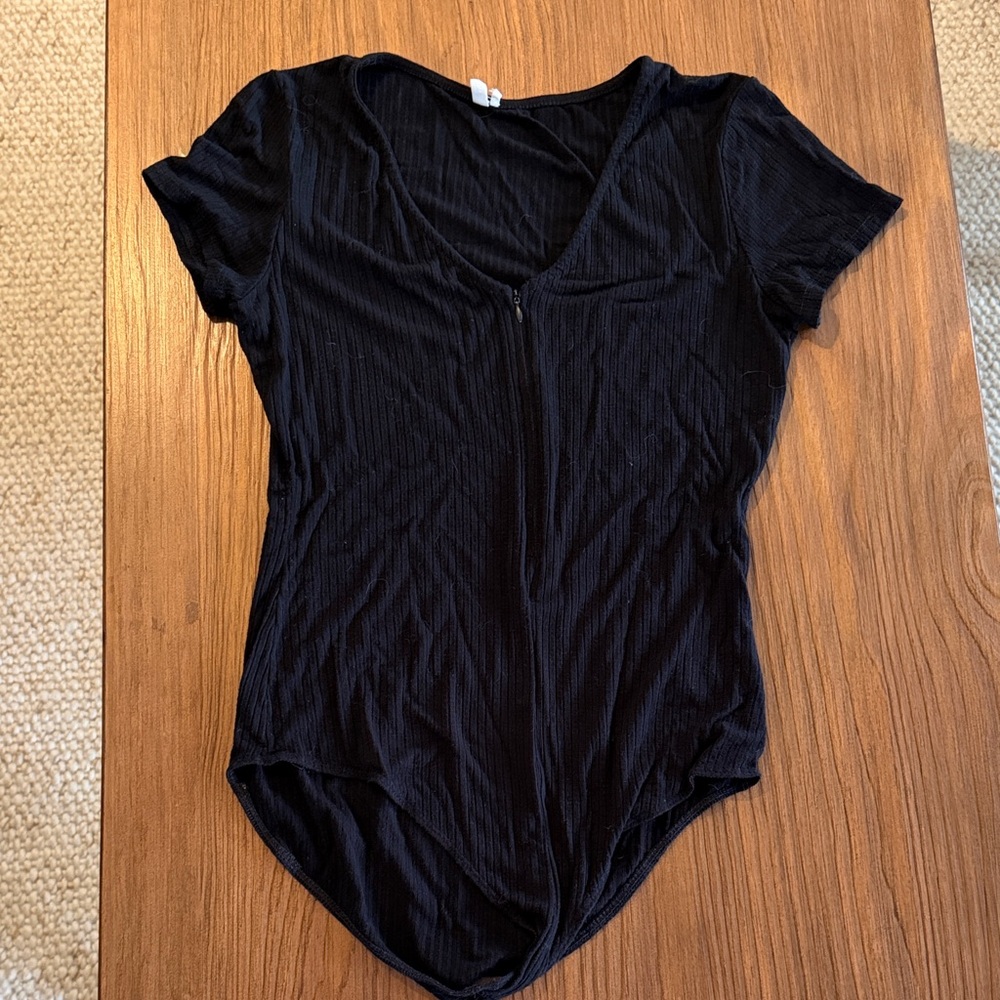 Black Ribbed Short-Sleeve Zip-Front Bodysuit